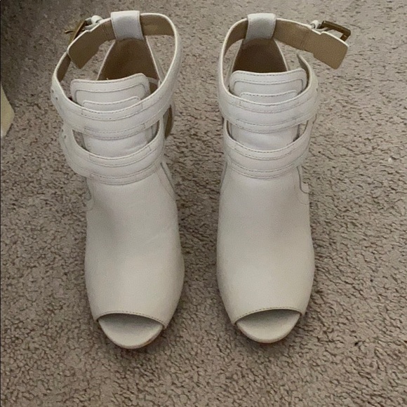 Michael Kors Heels - Picture 1 of 3